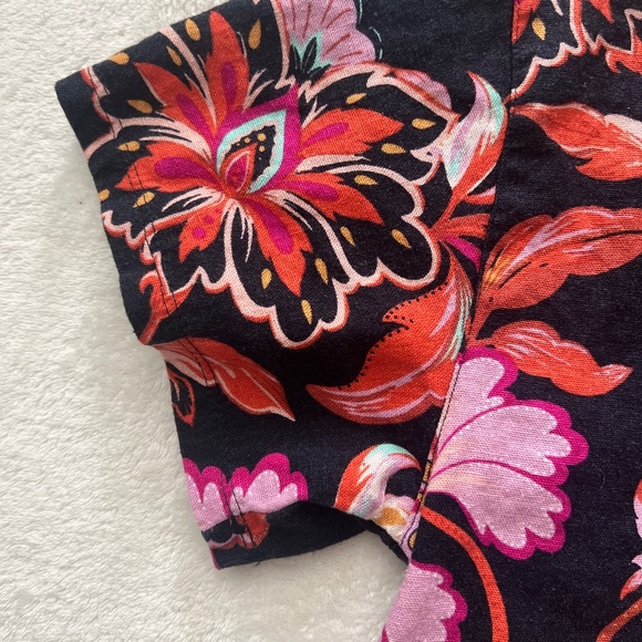 Women's Laundry by Shelli Segal Cropped Up Down Shirt - Picture 4 of 8